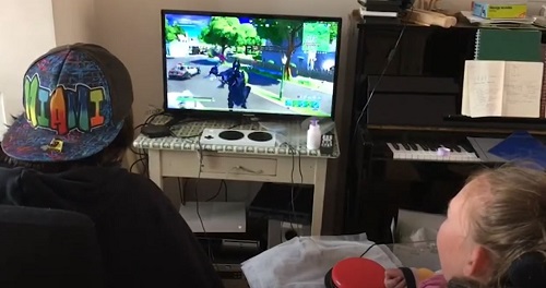 Coronavlog 12 Eline aan het gamen